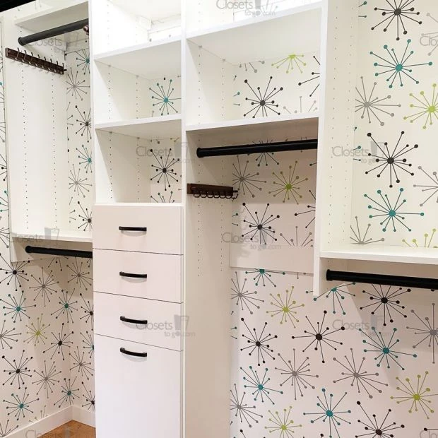An image of a Reach In Organizer with Stars - Oxford White