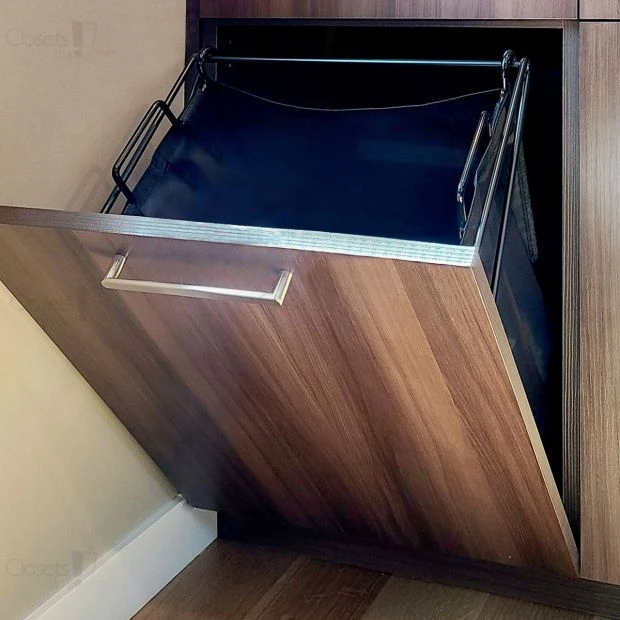 An image of a Luxury Built In Closet Room - Mochatini slide 6