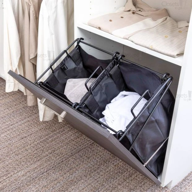 An image of a Large Walk In Closet Room - Oxford White - Tryto Savatre slide 4