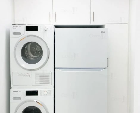 An image of a Laundry Room Built In Oxford White slide 8