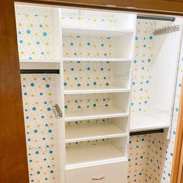An image of a Reach In Closet with Dots - Oxford White