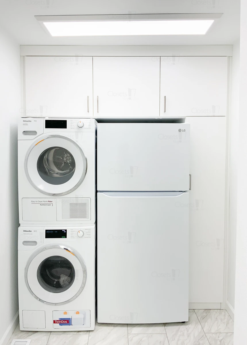 An image of a Built In Laundry Room in Oxford White
