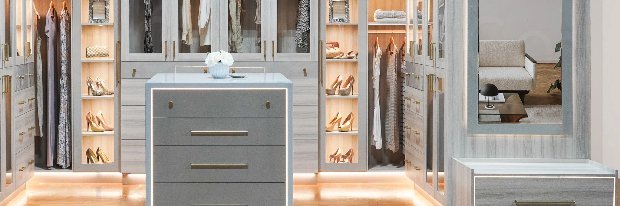 An image of LUXURY DIY LUXURY CLOSETS