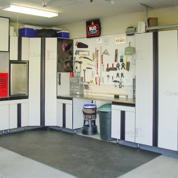 An image of a Two Tone Garage System - Black Aluminum Handles slide 3
