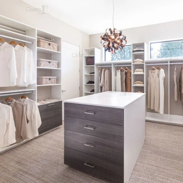 An image of a Large Walk In Closet Room - Oxford White - Tryto Savatre slide 5